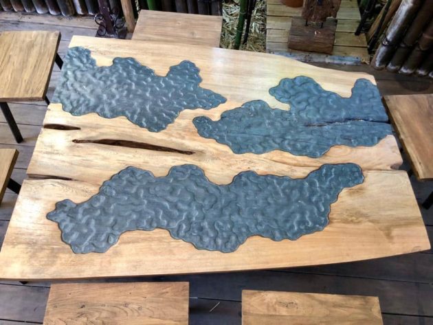 Table basse "Volcano", bois massif, pied métal