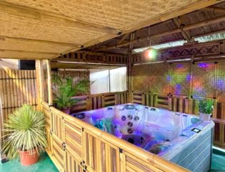 Abri spa et cuisine d'été en bambou